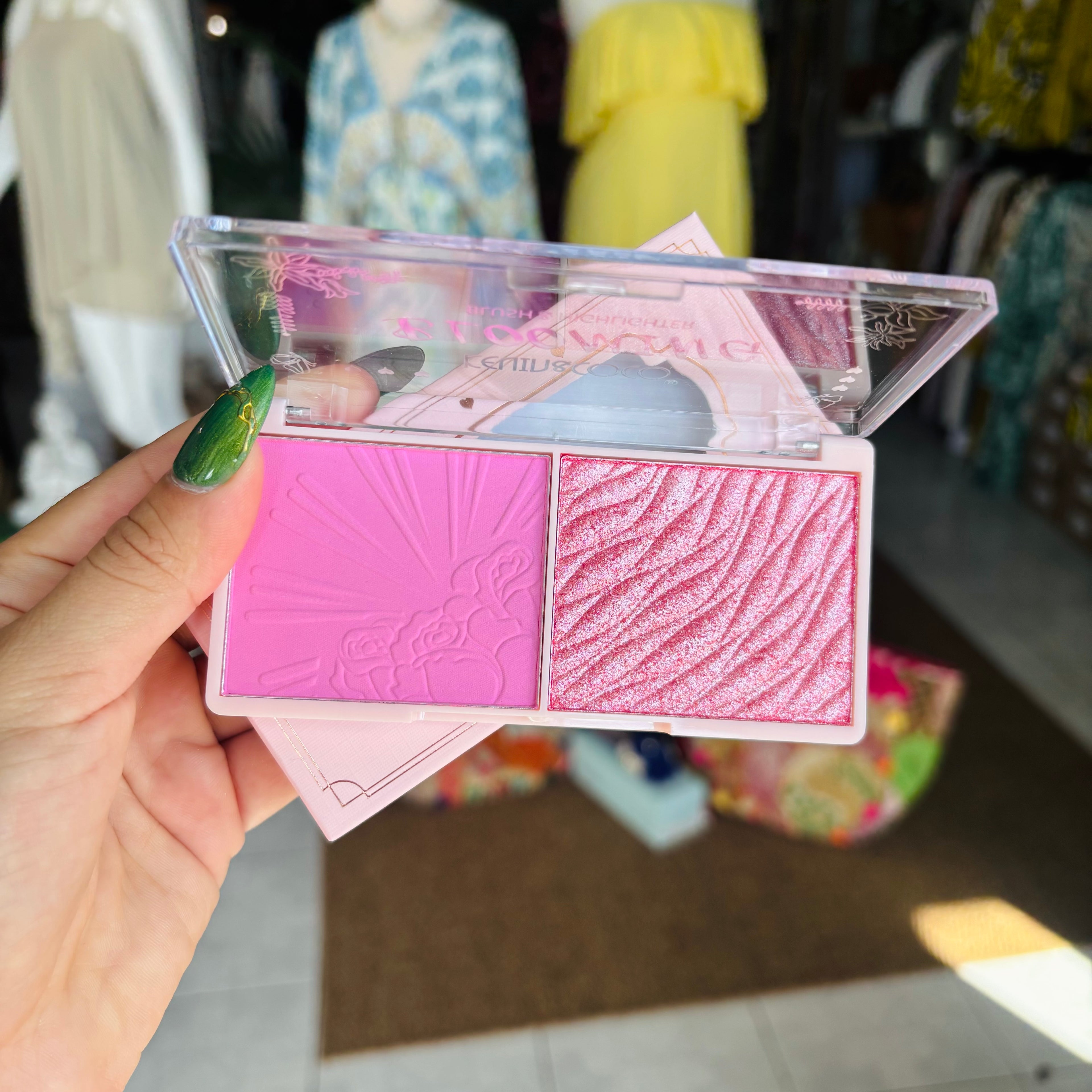BLOOMING Blush and Highlither Palette KEVIN&COCO